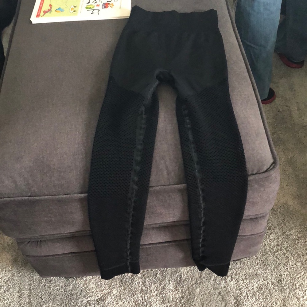 Carbon 38 black mesh leggings